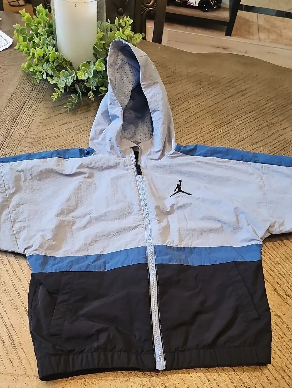 Jordan Kids Hooded Colorblock Windbreaker Jacket Size S 8-10